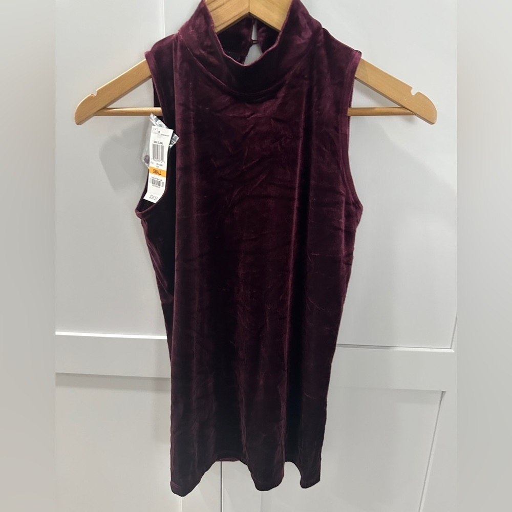 INC International Concepts Sleeveless Purple Velvet Top NWT Size Small